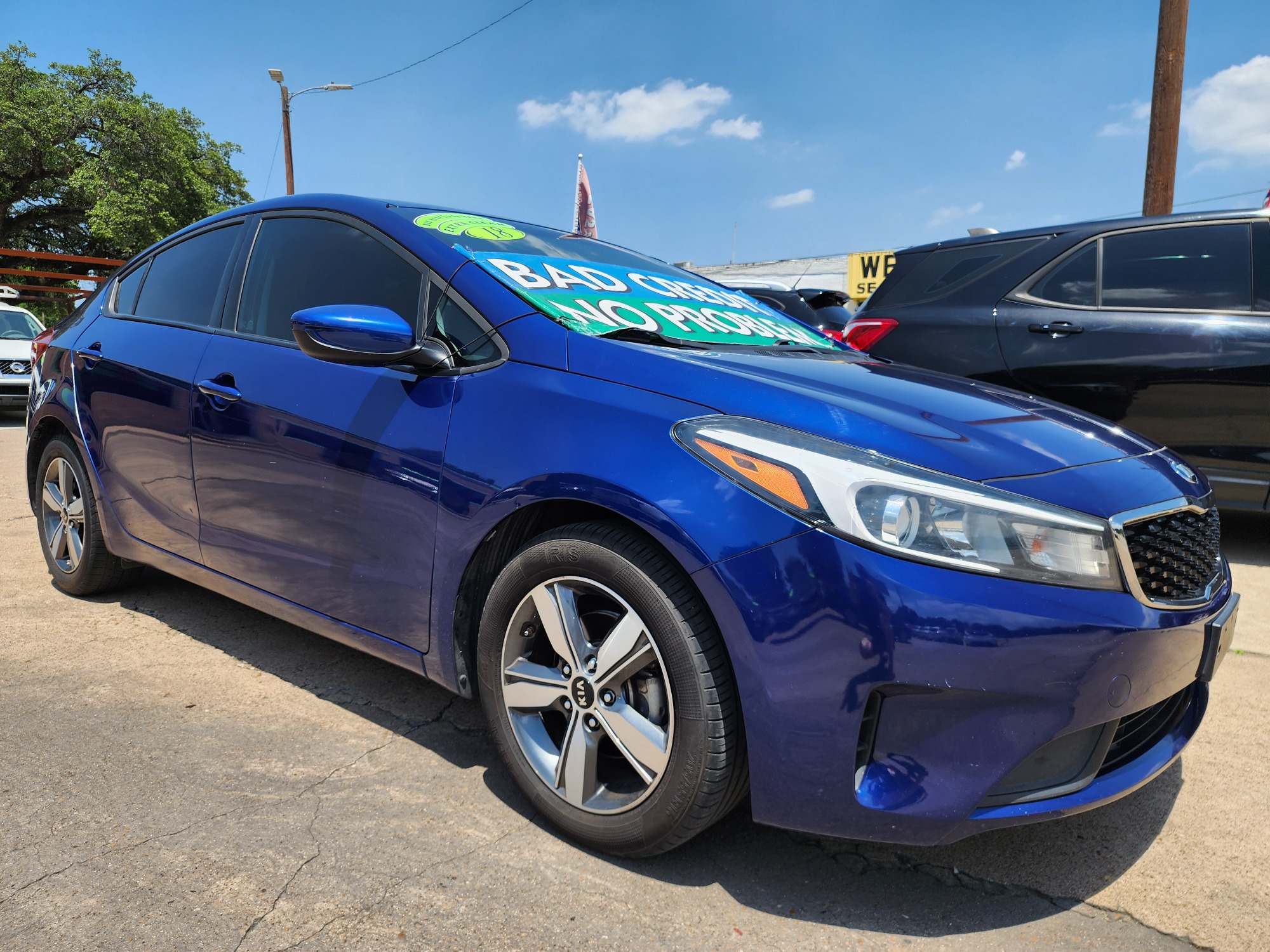 2018 BLUE /BLACK Kia Forte LX (3KPFL4A76JE) with an 2.0L L4 DOHC 16V engine, AUTO transmission, located at 2660 S.Garland Avenue, Garland, TX, 75041, (469) 298-3118, 32.885387, -96.656776 - Welcome to DallasAutos4Less, one of the Premier BUY HERE PAY HERE Dealers in the North Dallas Area. We specialize in financing to people with NO CREDIT or BAD CREDIT. We need proof of income, proof of residence, and a ID. Come buy your new car from us today!! This is a SUPER CLEAN 2018 KIA FORTE - Photo #1